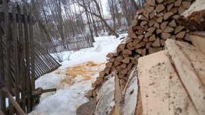 Колка дров в деревне#дровокол#дровник#деревня#колка дров#коля
