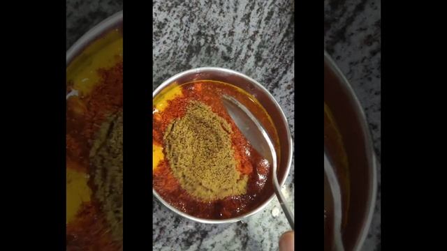 Rohu fish with cauliflower and potato // Rohu mach phoolkofi, bori ar aloo diye. смотреть онлайн