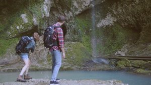 4762781-uhd_4096_2160_24fps