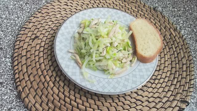 Очень вкусненький салатик из пекинской капусты