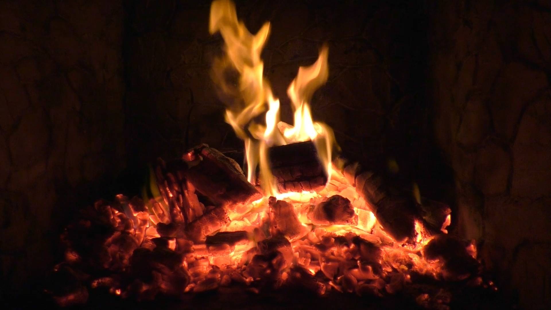 Ночной камин. Уютное видео для дома смотреть онлайн