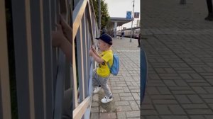 "Вокзалы, города" – это песня о нас и о тех, кто сейчас в пути.