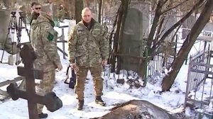 13 января 2015. Запорожье. В Запорожье неизвестные подожгли могилу бойца АТО