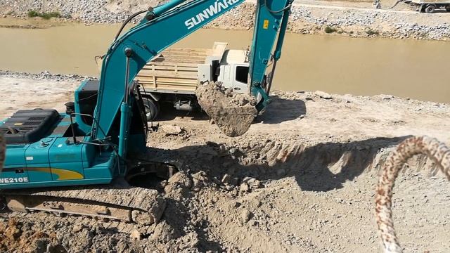 มาดู!!SUNWARD  SWE210#ขุดคลองกัน#25/4/2019 смотреть онлайн