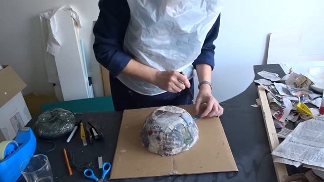 Papier mache hat, basic shape, undecorated смотреть онлайн
