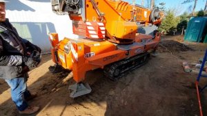 Манипулятор и гусеничный мини кран"паук" ORMETspx1040CDH.Сложный монтаж огромных стеклопакетов