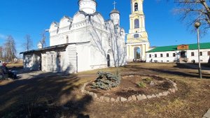 Ризоположенский женский монастырь Основан в 1207 г. Святыня— мощи преподобной Евфросинии Суздальской