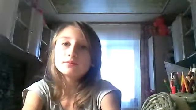 Приручение хомяка к рукам .