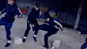 ТРИ ПОЛОСКИ / KOLM TRIIPU / THREE STRIPES