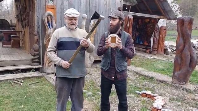 Екзотичний концерт посеред скульптур на дивовижних музичних iнструментах | Художник Ловрант Бокотей