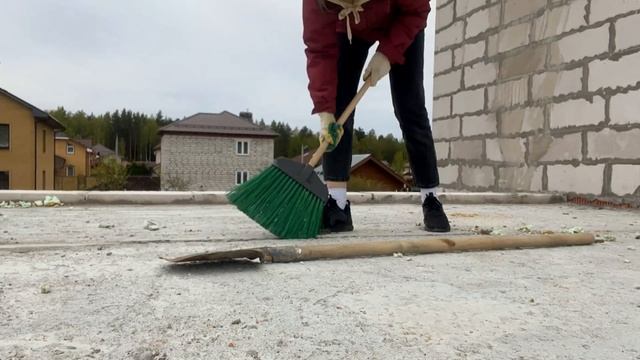 ХОТЕЛИ ДЕЛАТЬ КРЫШУ, НО ВСЁ ПОШЛО НЕ ПО ПЛАНУ😰 *строительный влог* смотреть онлайн