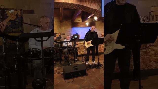 Вот так поют в Грузии. Ресторан Шарбат, Тбилиси смотреть онлайн