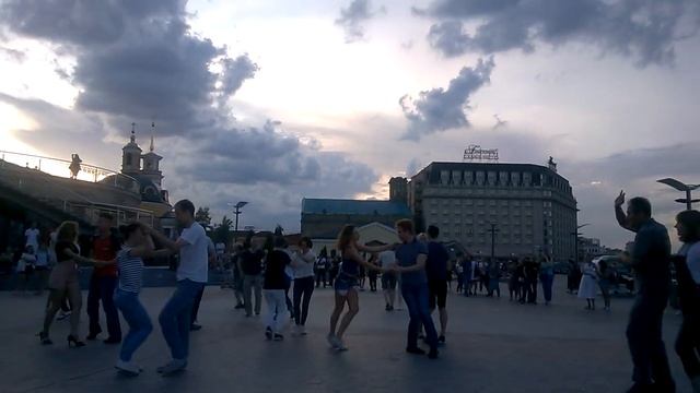 сальса на  Почтовой площади смотреть онлайн