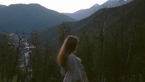 4937774-uhd_4096_2160_24fps