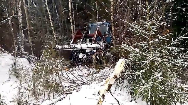 Вытаскивает лес на поле 4Х4 смотреть онлайн