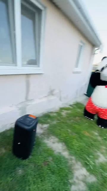 ШПРОТЫ для МАЛЫША! Необычный подарок и крутой сюрприз на День Рождения порадовал всех детей #shorts
