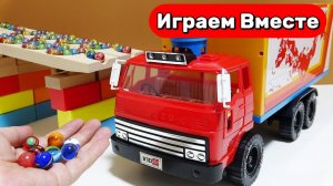 Машинки детям 🚗 Играем в машинки вместе ! Горки с шариками Детям ! Играем в Машинки !