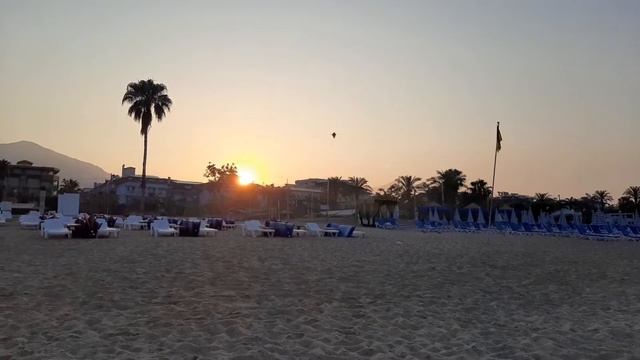 Аланья 9 июня 2022 рассвет на пляже Клеопатра смотреть онлайн