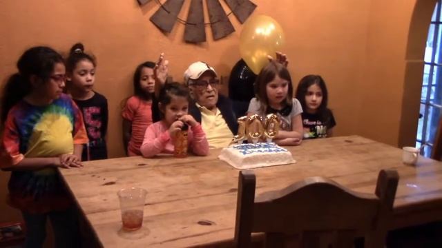 Singing Happy Birthday to Apa 100 смотреть онлайн