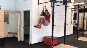 Hanging Knee Raise - Coach Marques Garcia - triathlon strength
