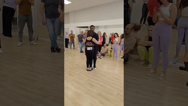 #танцуйпенза #пенза #кизомба ведение, волны, восьмерки, балансе . Ритм:быстро, быстро медленно смотреть онлайн