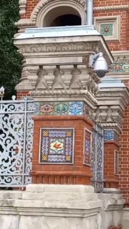 Шикарное здание - Посольство Франции в Москве