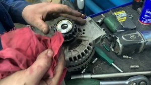 Ремонт генератора и переуплотнение вакуумного насоса на Volvo s80 3,2.