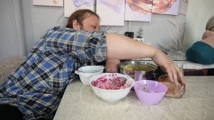 вкусно ужинаю и ворчу по-доброму