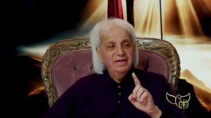 Поддерживаемый каждым словом, исходящим из уст Божьих  Бенни Хинн.