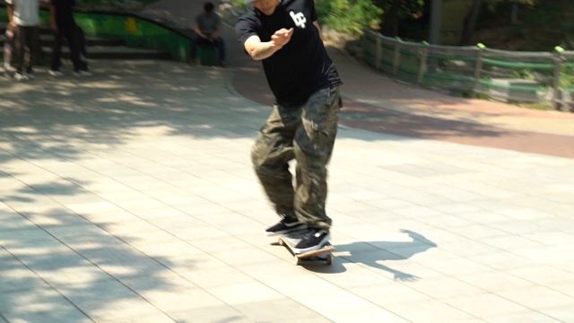 REVIEW: Vans Ultrarange Pro Wear Test [Daily Grind Skateboard Magazine] [데일리그라인드 스케이트보드 매거진]