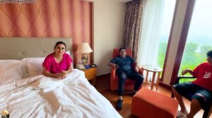 NEW ROOM KHARIDNA HAI | Family Travel Vlog | Aayu and Pihu Show