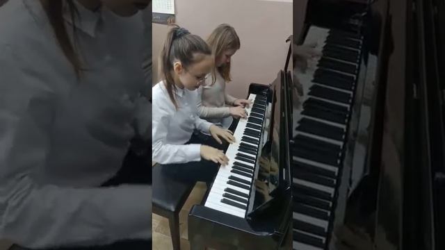 Фортепианный дуэт: Хованская Марина и Осипова София. Н.Торопова "Забавные шалости гномов" смотреть онлайн