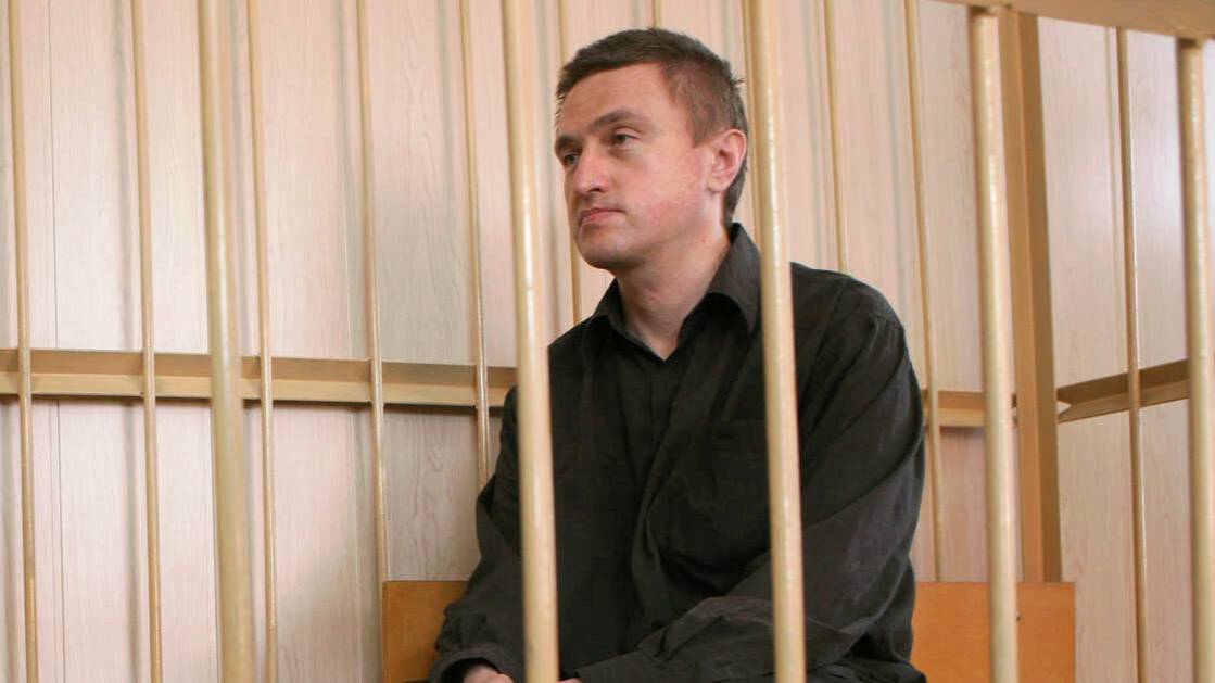 Погорельцы кто нарисовал. Горящий дом. Пожар иллюстрация. Пожар живопись. Погорельцы кто нарисовал.