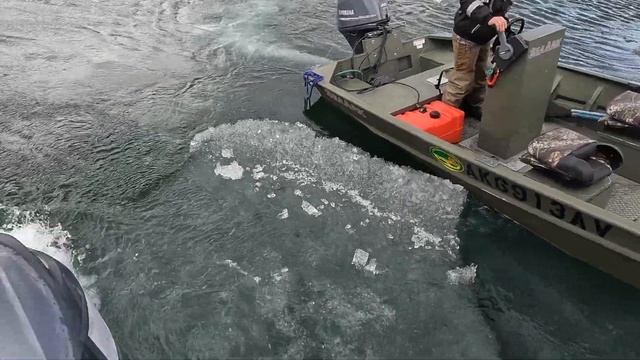 ALASKA VLOG || Pre-season Battling the Ice смотреть онлайн