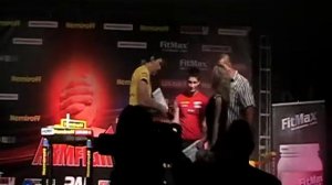 Spannagel (Ger) vs. Lachowitz (POL) Armwrestling Vendetta - Sopot 2008 Teil4 www.dspannagel.de