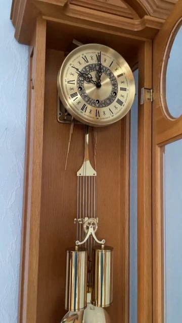 Большие настенные часы с боем каждые 15 мин смотреть онлайн