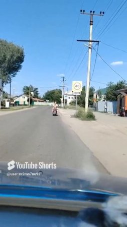 так у нас перевозят ,маленьких деток.