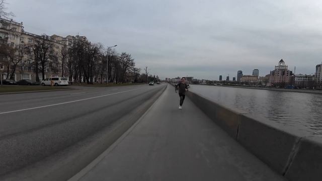 Ежедневная беговая тренировка в Москве || Подготовка к Арена Полумарафону 2025 :)