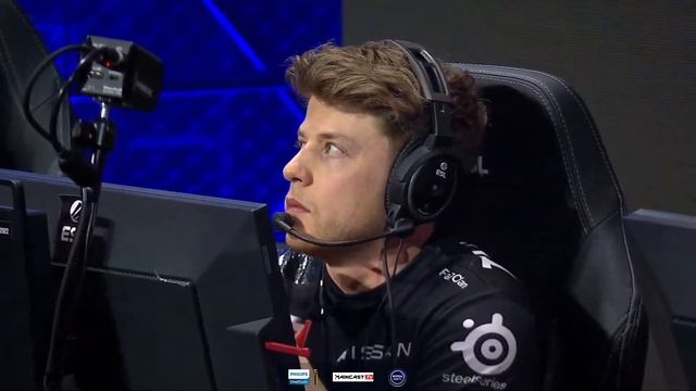 ABOUT TWITCH ON RUS