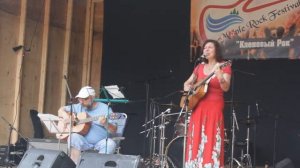 16. Лидия Щербакова и Александр Медведский. Соперницы(Сл.муз.Л.Щербаковой)