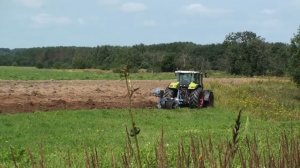 Вспашка целины трактор CLAAS ATLES 946 c плугом LEMKEN