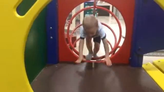 28.06.2018, Казань, метро и площадка чуток✌️🤓 смотреть онлайн