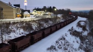 Канада, Очень длинный грузовой поезд, под Тепловозами SD70