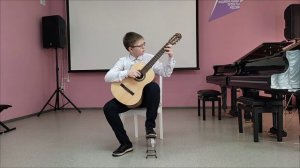 Банников Егор Андреевич. Л.Иванова "Парижский листопад".