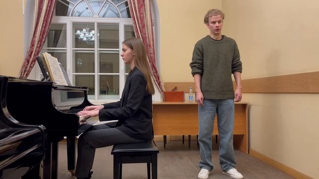 Александр Ефремов