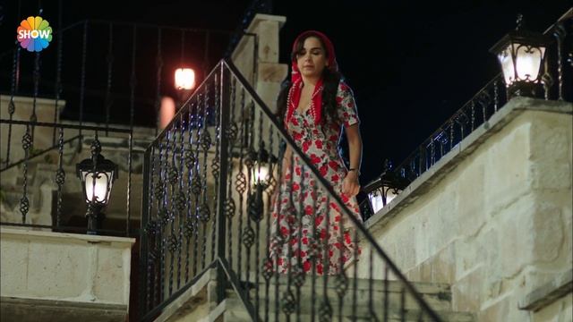 Bayram deli cesaretiyle Fatma'yı korkutuyor! | 6. Bölüm смотреть онлайн