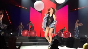 Selena Gomez (Live): Revival (Toronto) Kill Em With Kindness