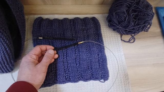 Вяжу образцы, пряжа цвет джинса 🧶
