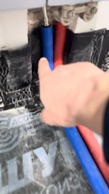 Тихий пол + защита от потопа: Монтаж Шуманет-100 в новостройке! — ЖК Инновация