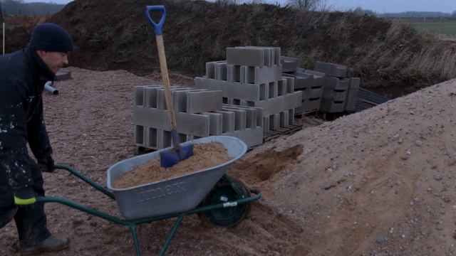 How To Make TINY HOUSE Basement смотреть онлайн